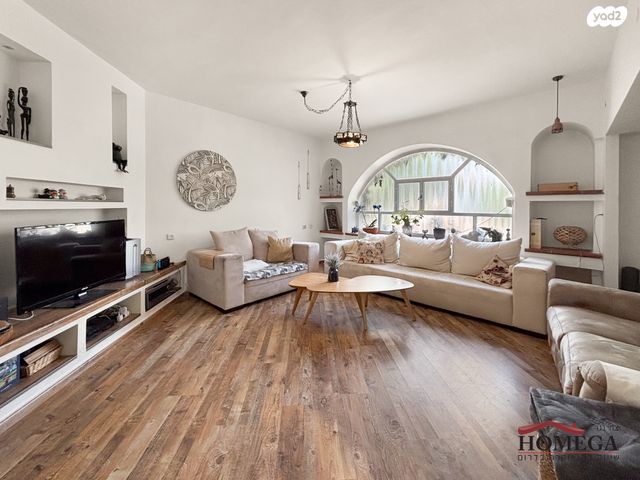 בית פרטי/ קוטג', מיתר / כרמית