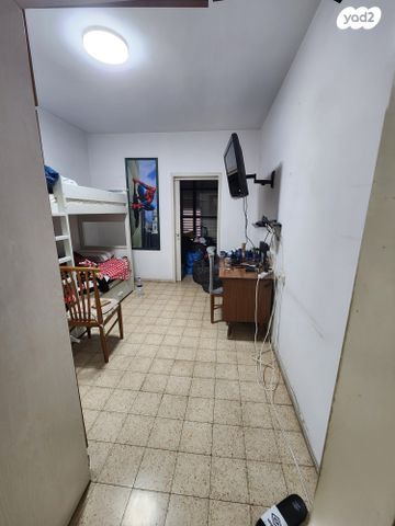 דירה, ארלוזורוב 52, שכונת חשמונאים, מרכז העיר א, רמת גן