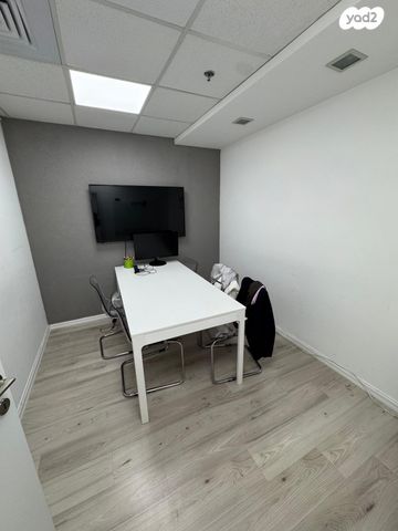 חנויות/ שטח מסחרי, כפר סבא