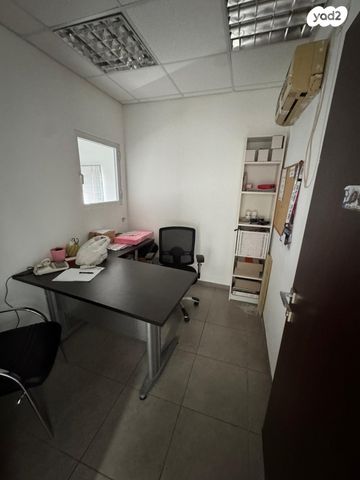 משרדים, כפר סבא