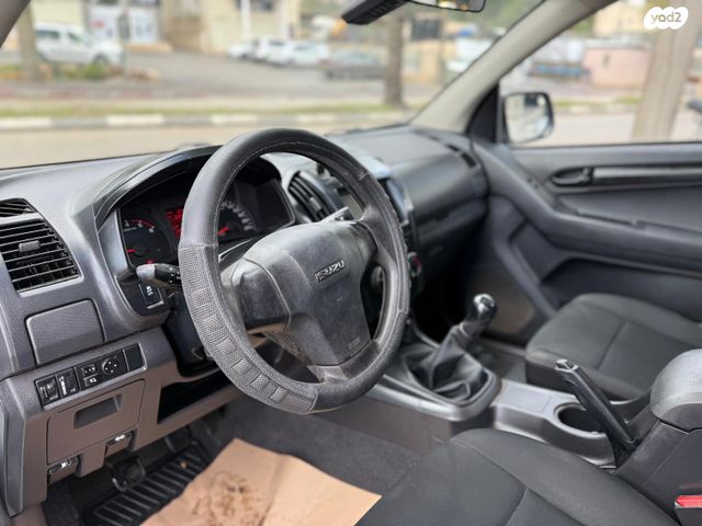 איסוזו די-מקס