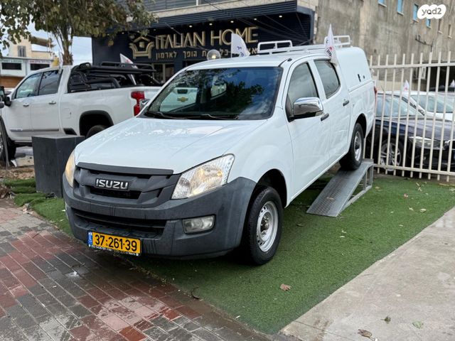 איסוזו די-מקס