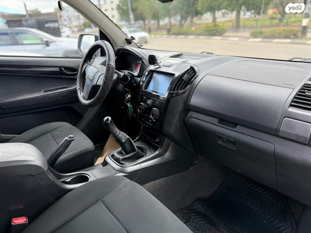 איסוזו די-מקס