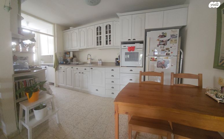 סמטת הורדים 