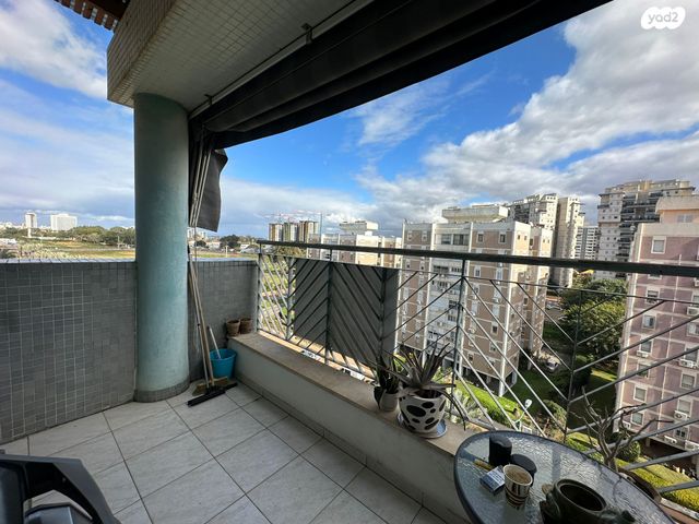 דירה, לוי אשכול, גלי הים, נתניה