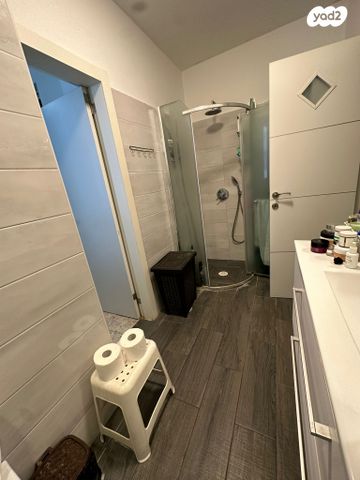 דירה, לוי אשכול, גלי הים, נתניה