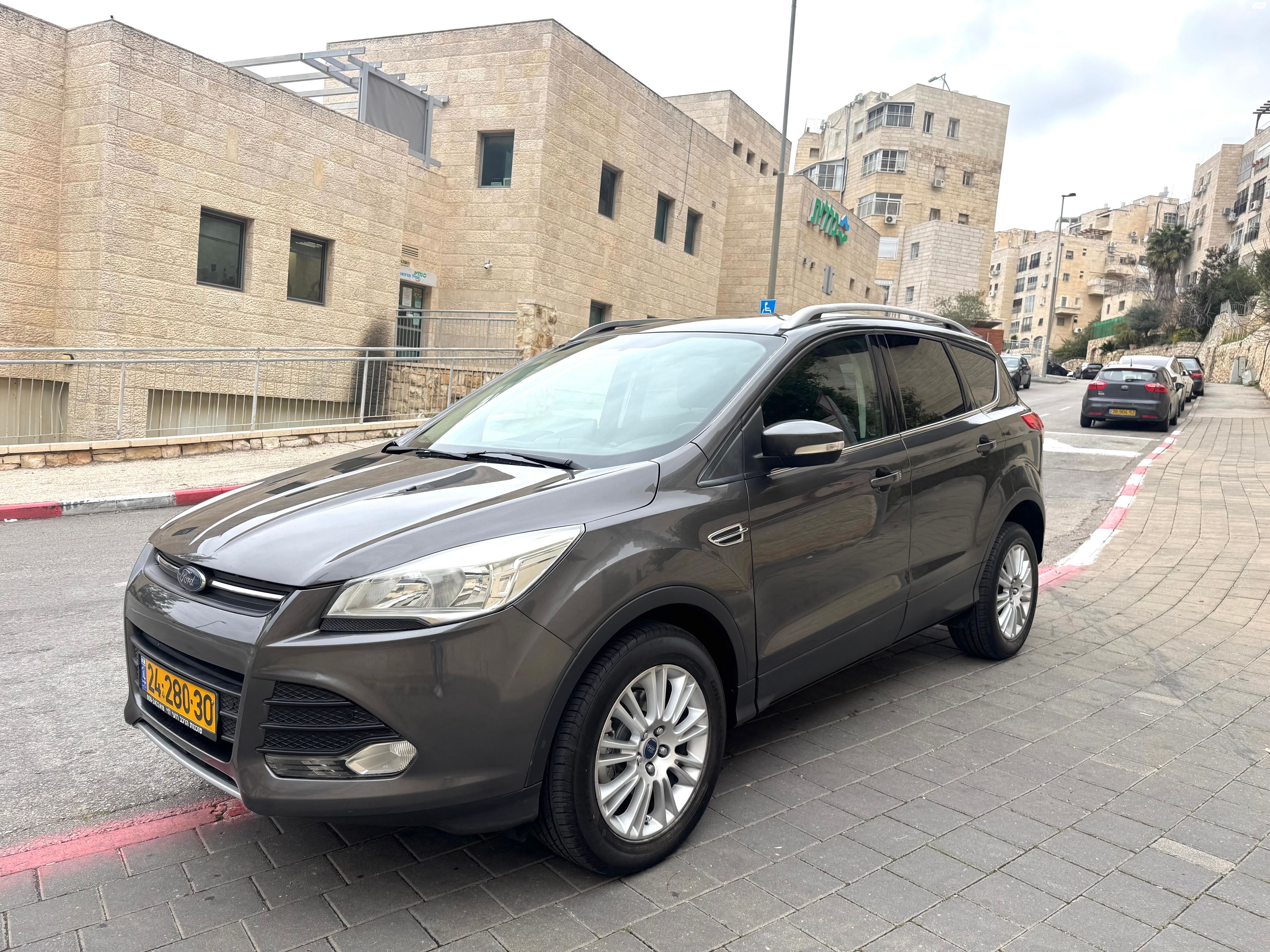 מודעת רכב פורד קוגה