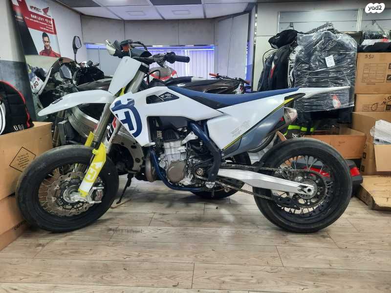 מודעת רכב הוסקוורנה SM450R
