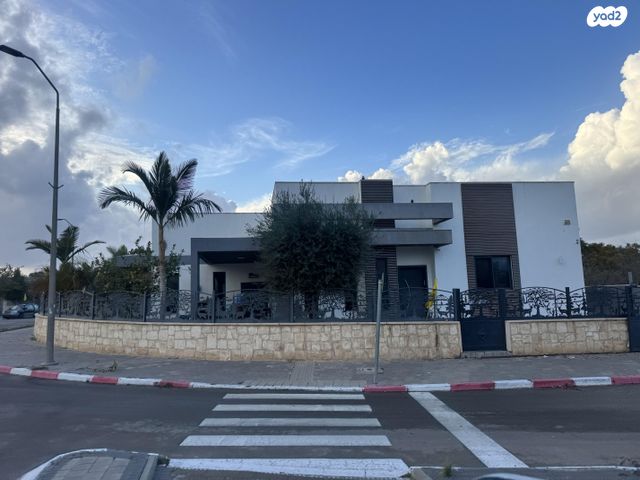 שדרות אלון 49