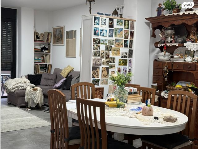 דירת גן, בלוך 5, בורוכוב, גבעתיים