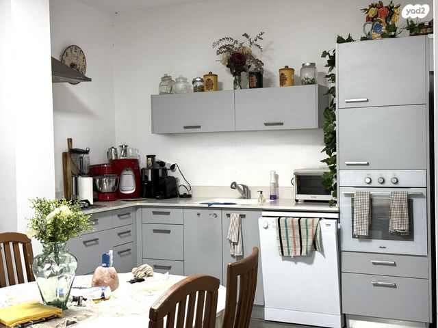 דירת גן, בלוך 5, בורוכוב, גבעתיים