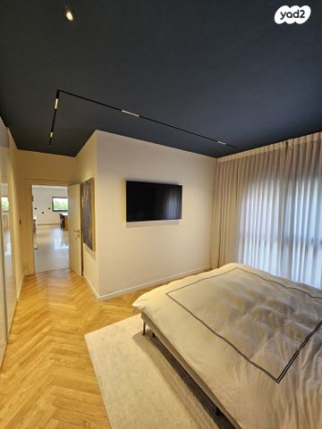 דירה, תל מונד