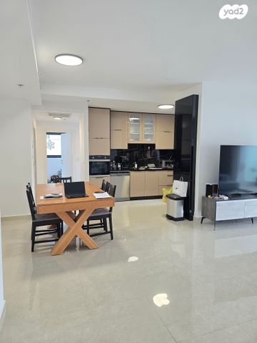 דירה, הדר, הרצליה הירוקה, נווה עובד, הרצליה