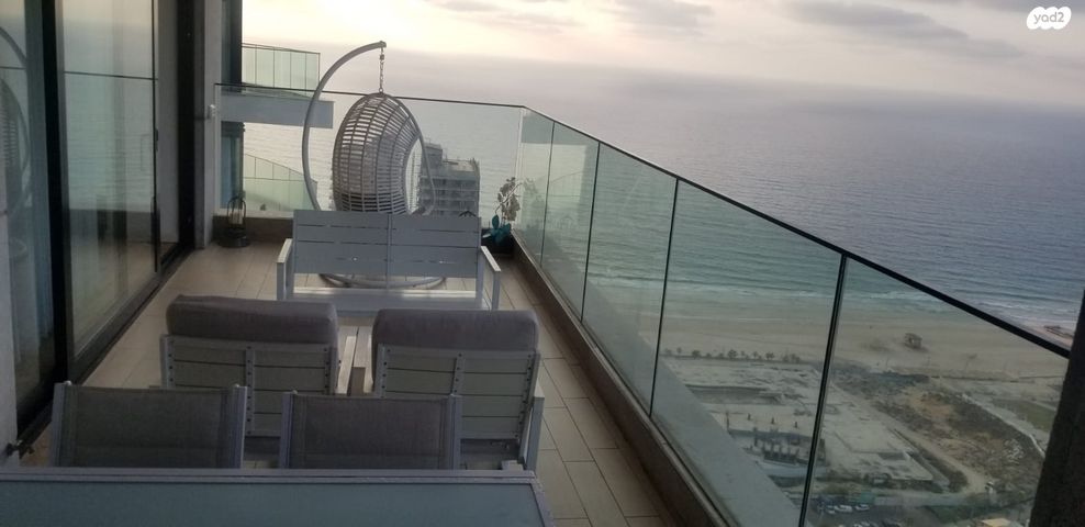 דירה, יצחק שדה, דרום מערב ותיק, בת ים