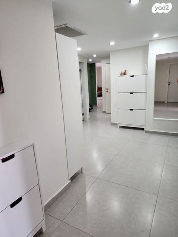 גג/ פנטהאוז, ניסן 24, נווה הדרים, אשקלון