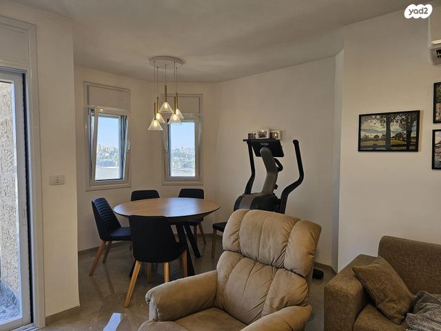 דירה, בן ציון דינור, בית הכרם, רמת בית הכרם, ירושלים