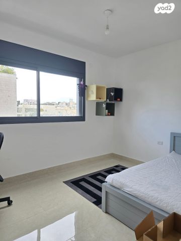 דירה, הדר, הרצליה הירוקה, נווה עובד, הרצליה