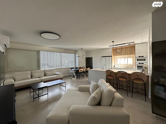 דירה, ד"ר יואכים כספרי, חיפה