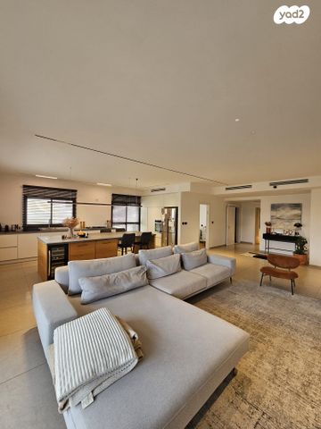 דירה, תל מונד