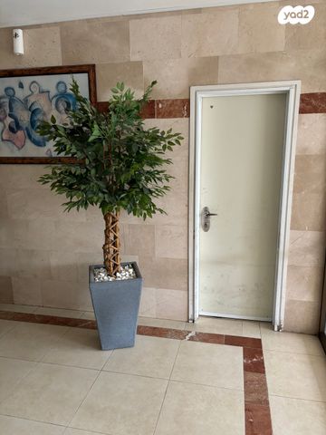 דירה, הרב חיים פינטו, גבעת הסביונים, קרית מלאכי