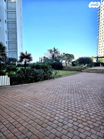 דירה, שדרות ברוך בוארון 6, חדרה