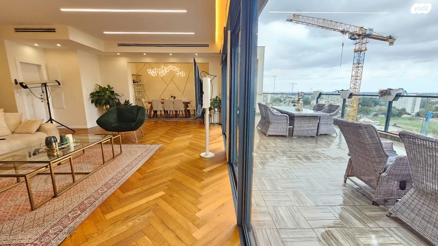 גג/ פנטהאוז, יעקב תמרי, חצרות המושבה, רחובות