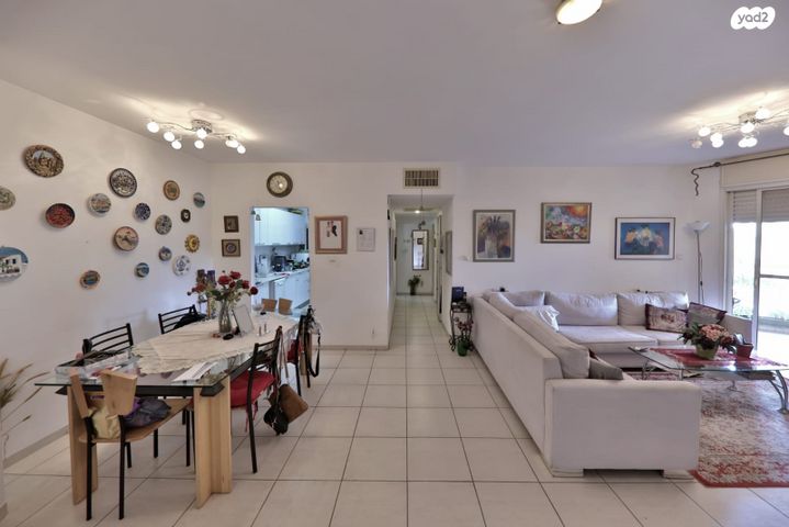 דירה, שדרות הבנים, הפרפר, קרית ביאליק