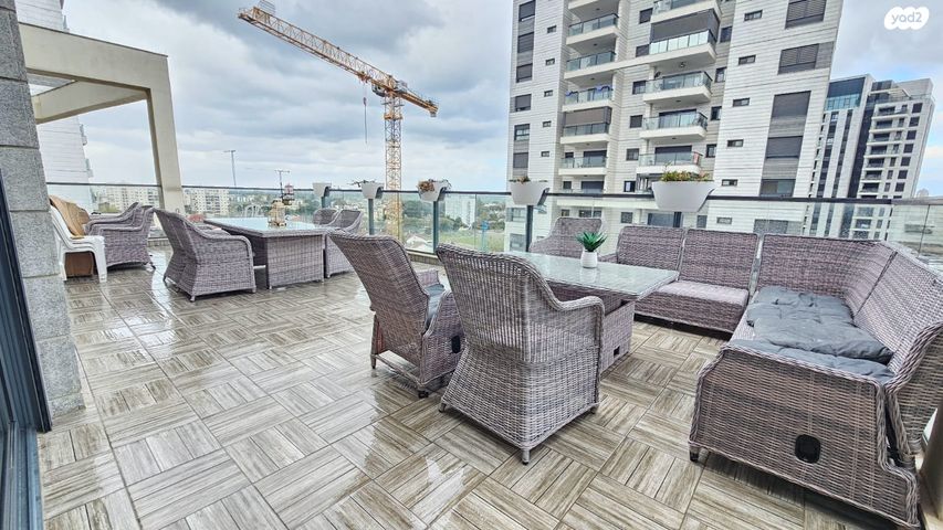 גג/ פנטהאוז, יעקב תמרי, חצרות המושבה, רחובות