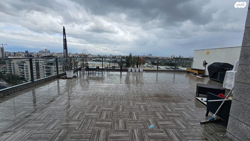 גג/ פנטהאוז, יעקב תמרי, חצרות המושבה, רחובות