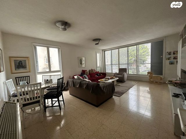 דירה, משה שרת, הצפון החדש - כיכר המדינה, תל אביב יפו