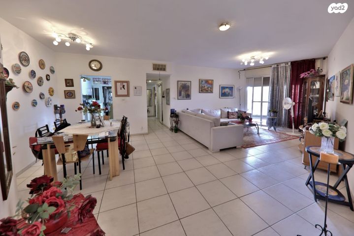 דירה, שדרות הבנים, הפרפר, קרית ביאליק