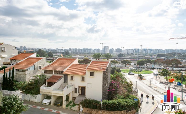 גג/ פנטהאוז, פנחס רוזן 1, הרצליה ב', הרצליה