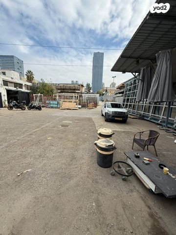 מבני תעשיה, פתח תקווה