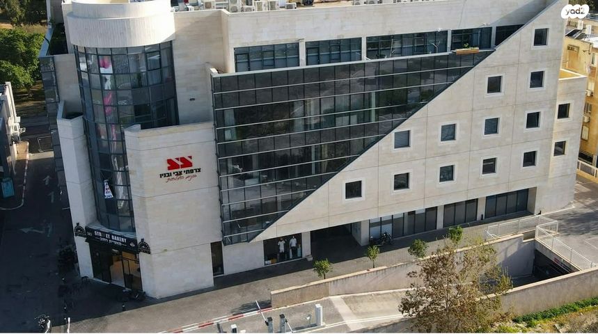 משרדים, הלוחמים 53, חולון