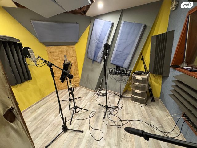 משרדים, הפטיש, טירת כרמל