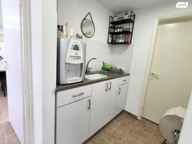 חנויות/ שטח מסחרי, בן גוריון, שכונה ותיקה - מרכז העיר, מעלות תרשיחא