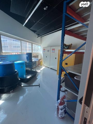 מחסנים, טירת כרמל