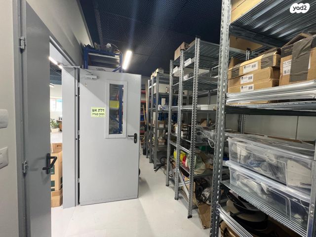 מחסנים, טירת כרמל