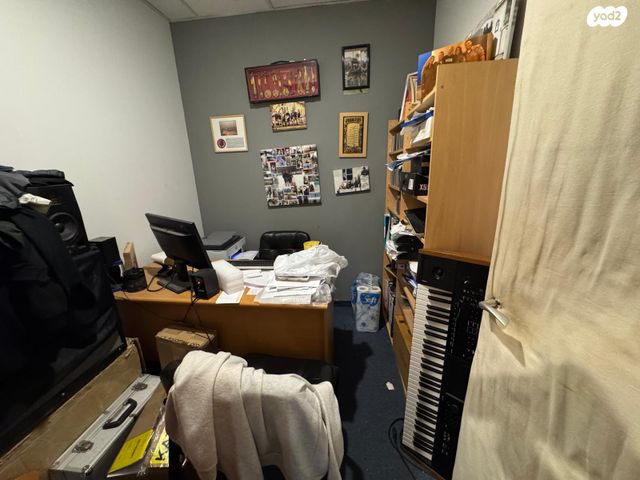 משרדים, הפטיש, טירת כרמל