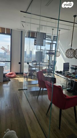 משרדים, הרב ניסנבאום 37, בת ים