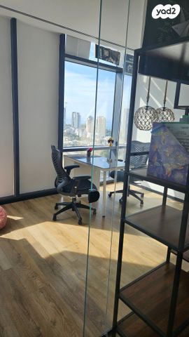 משרדים, הרב ניסנבאום 37, בת ים