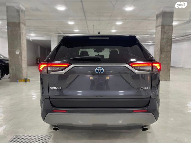 טויוטה RAV4