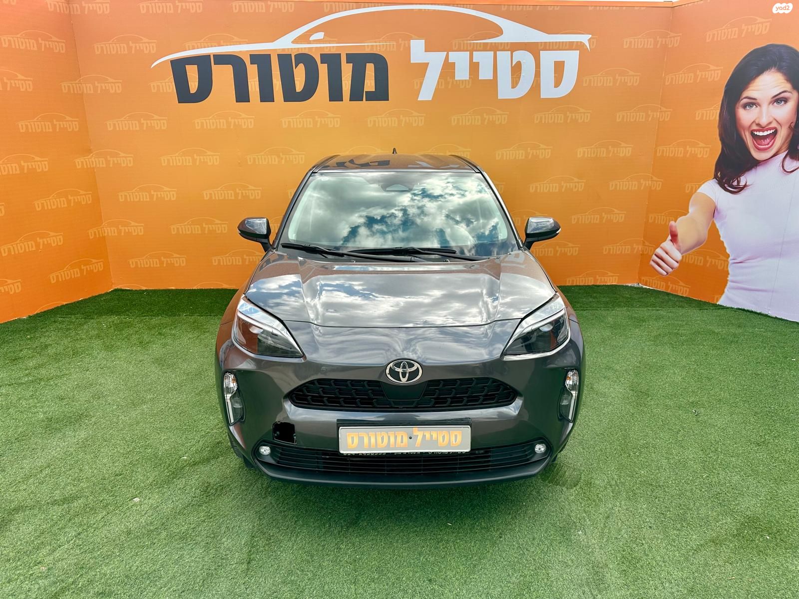 מודעת רכב טויוטה יאריס קרוס
