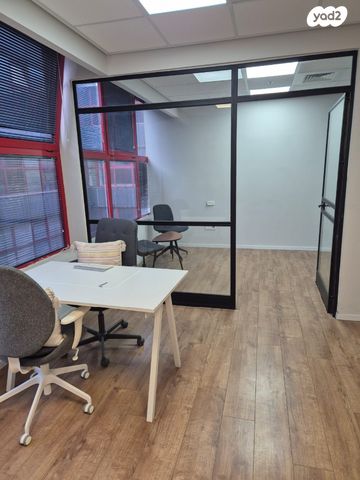 משרדים, זרחין 10, אזור תעשייה קרית אתגרים, רעננה