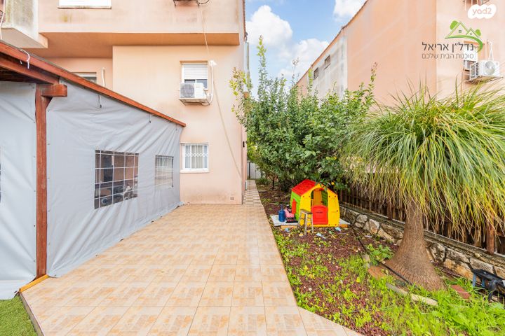 דירת גן, דרך הציונות 53, אריאל