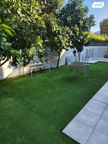 דו משפחתי, קרית טבעון