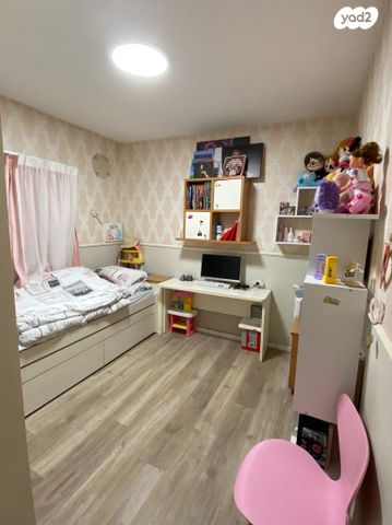 דירה, הפועל המזרחי א', שיכון א', בני ברק