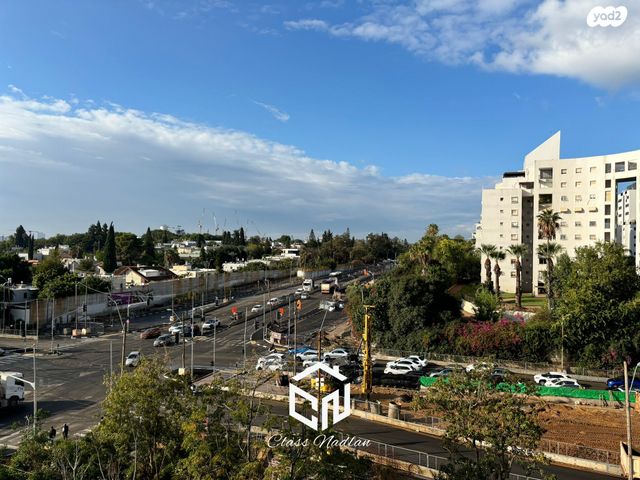 גג/ פנטהאוז, הביל"ויים, אזור הבילויים, רמת גן