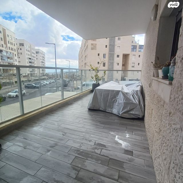 דירה, עמנואל זיסמן, חומת שמואל, הר חומה, ירושלים