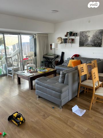 גג/ פנטהאוז, אחד העם, שיכון עובדים, טבריה